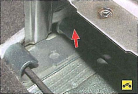 Замена тросов привода стояночного тормоза